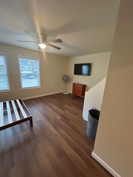 Building Photo - 595 Hambley Blvd