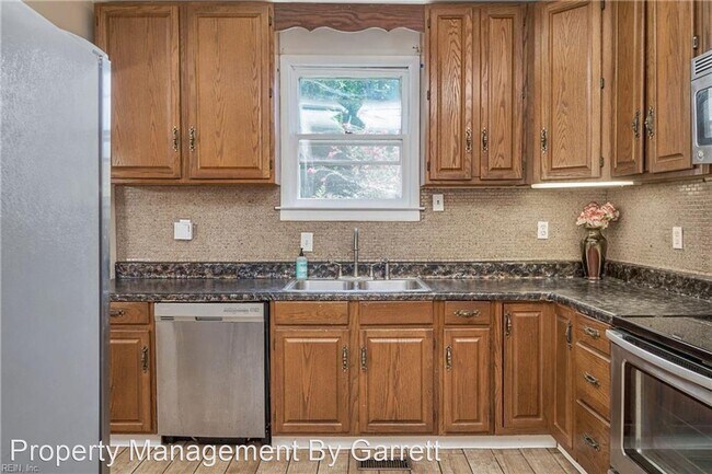 Building Photo - 3 br, 2 bath House - 506 Carys Chapel Road