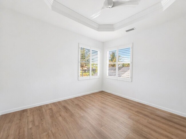 Building Photo - Autumn Woods annual rental in North Naples!
