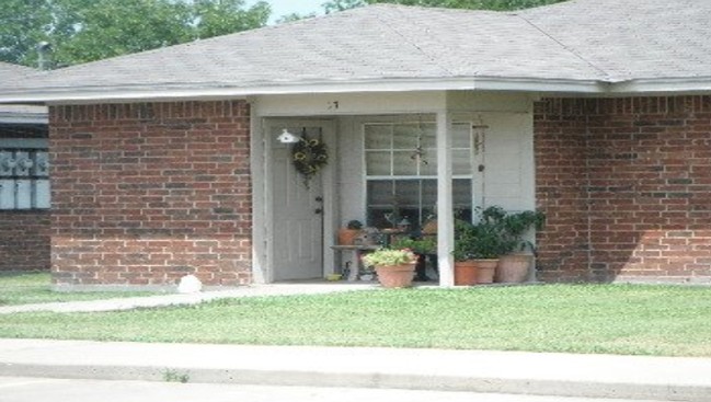 Primary Photo - Windmill Apartments