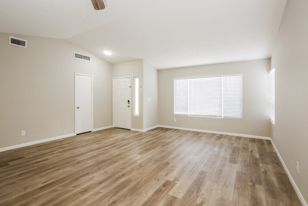 Building Photo - 2446 Millcroft Dr