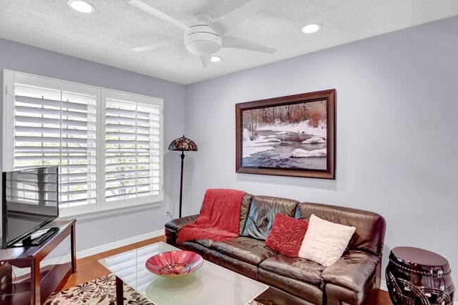 Building Photo - Beautiful Home in Southeast Denver