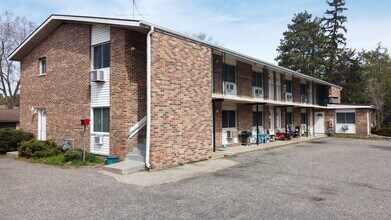 Building Photo - Main Street Apartments