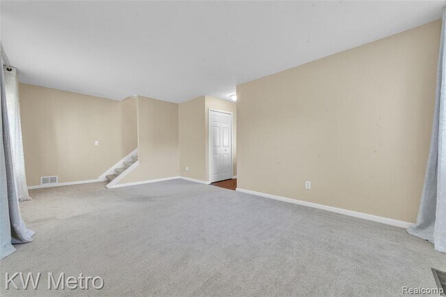 Building Photo - 2416 Shawood Dr