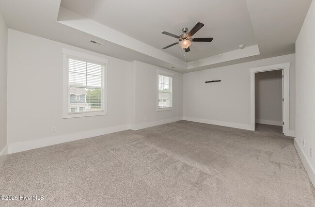 Building Photo - 221 Salt Mdw Ln