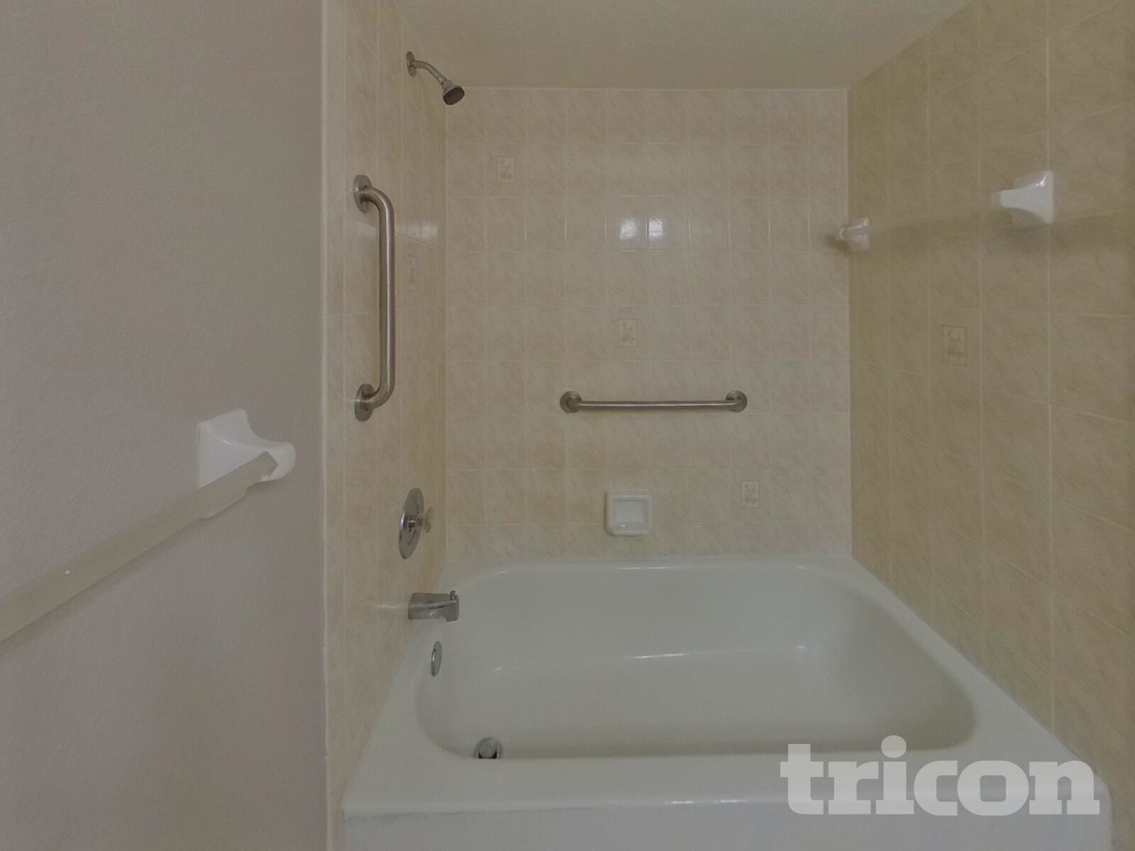 Building Photo - 2527 Orange Ave