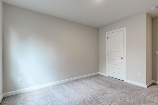 Building Photo - 123 Mainsail Wy