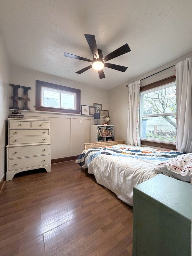 Building Photo - Charming 2 bedroom 1 bath house Available 05/01/2026