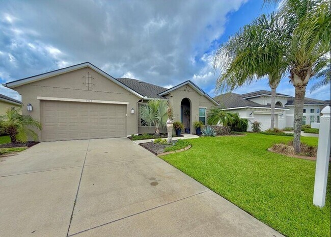 Building Photo - Beautiful Port Orange 4 Bedroom 2 Bathroom Pool Home