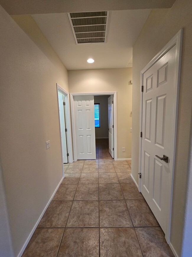 Building Photo - A Fabulous Single Story Home In Summerlin