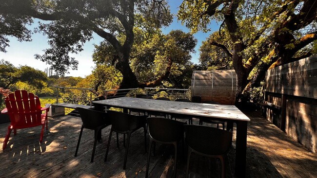 Building Photo - Contemporary Napa Loft Retreat