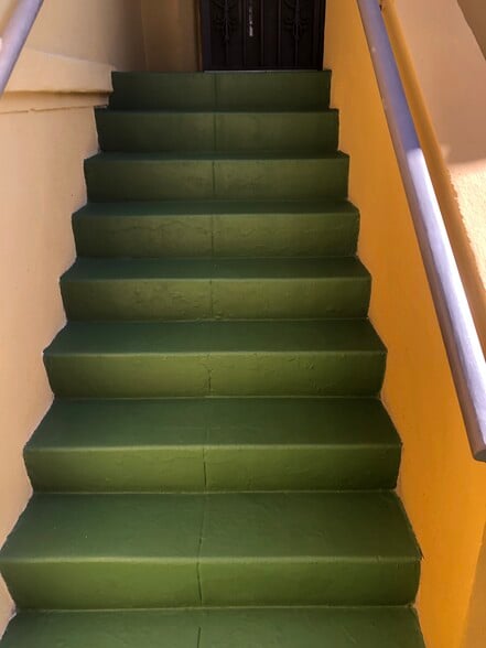 steps - 4130 Creed Ave