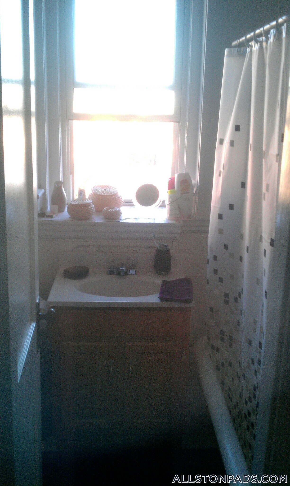 Building Photo - 28 Quint Ave