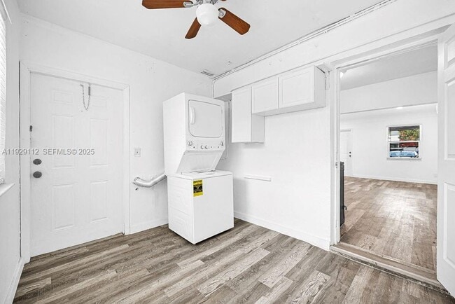 Building Photo - 4109 SW 23rd St