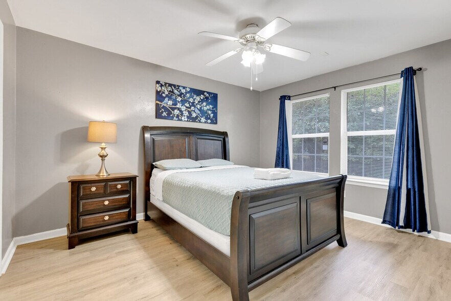 Building Photo - 228 Dixie Dr