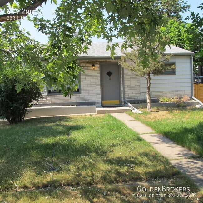 Building Photo - 604 2nd St