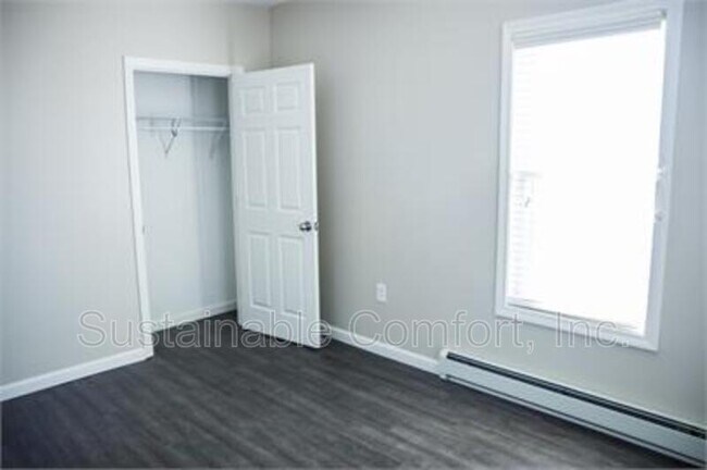 Building Photo - 44 Gage St