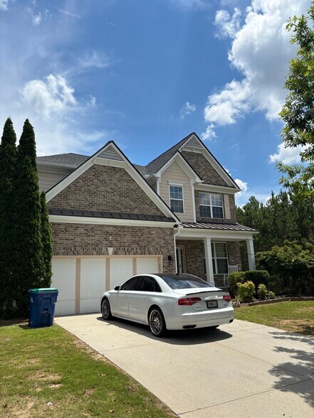 Building Photo - 410 Broadmoore Sq