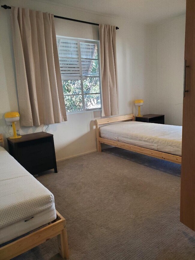 Building Photo - 1520 W Encanto Blvd