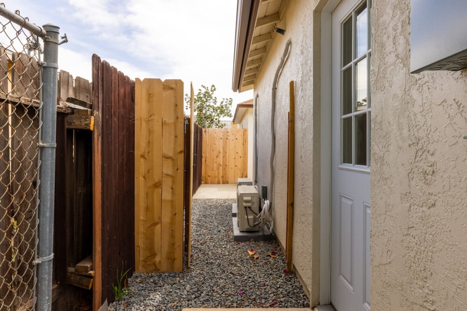 Building Photo - 8781 Blue Boy Ln