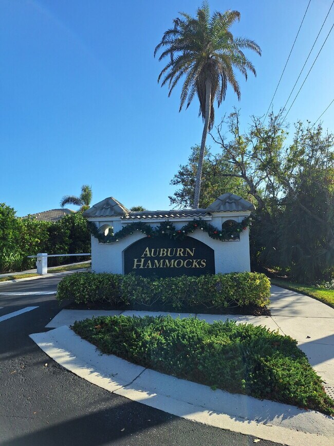 Building Photo - Lovely Villa in Gated Community in Venice