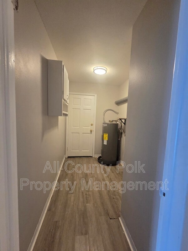 Building Photo - 602 SE 5th St