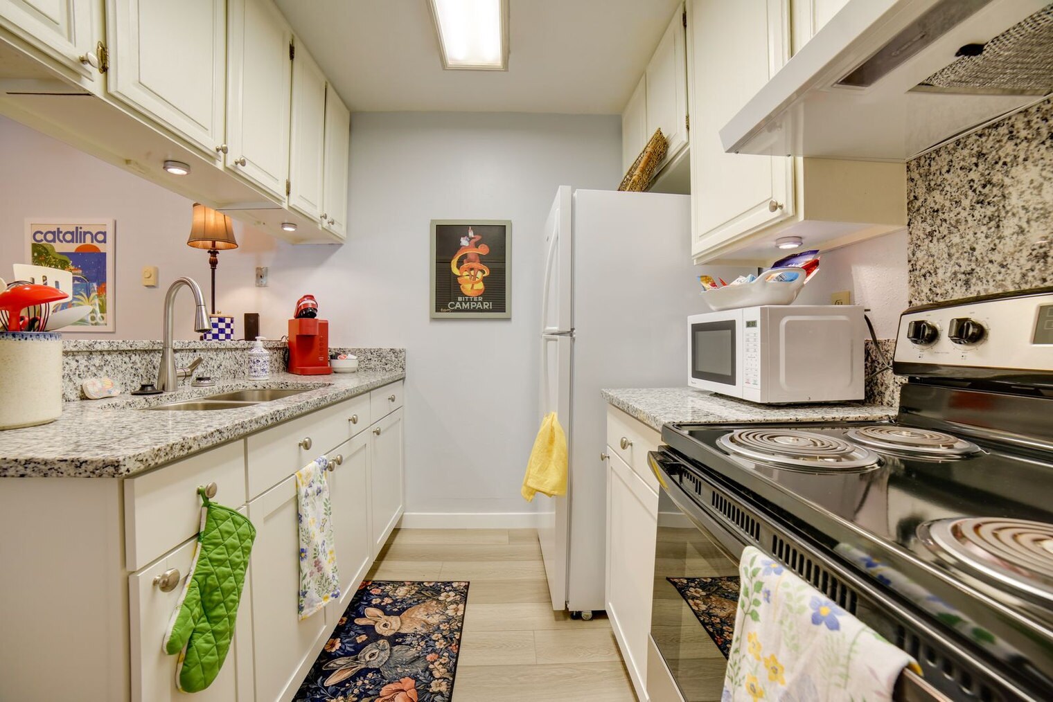 Building Photo - 4951 Catalina Dr