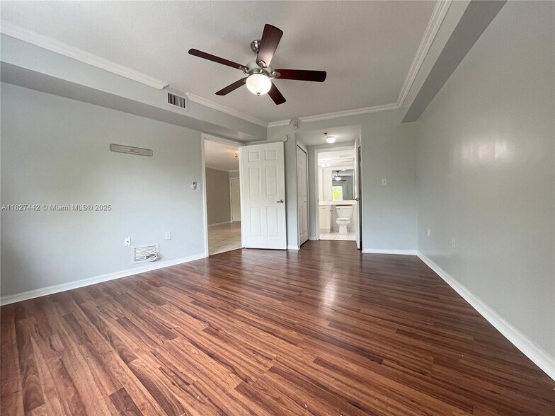 Building Photo - 2415 NW 16th Street Rd