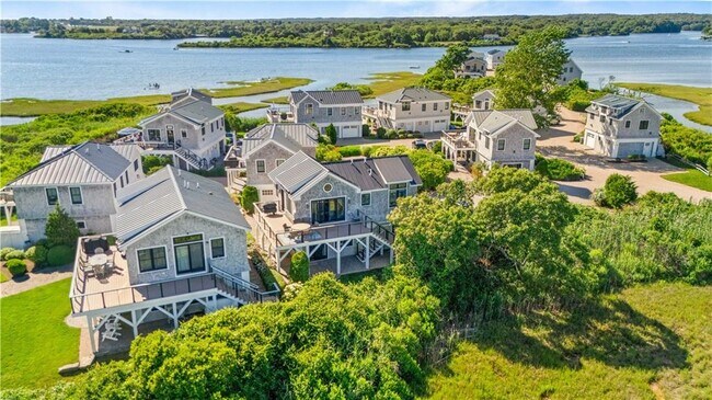 Building Photo - 14 E Pointe Ln