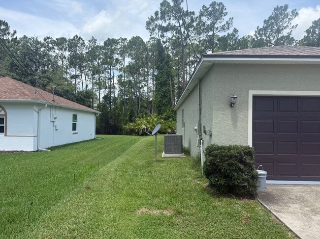 Building Photo - 18 Poinbury Dr