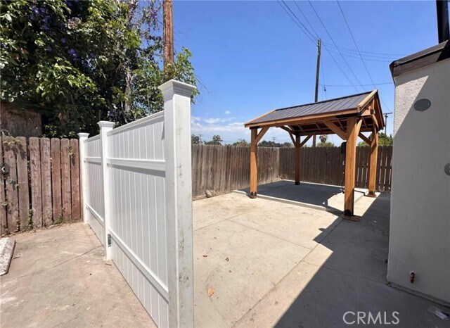 Building Photo - 455 Pear St