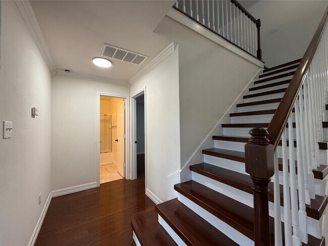Building Photo - 307 Indian Meadow Dr