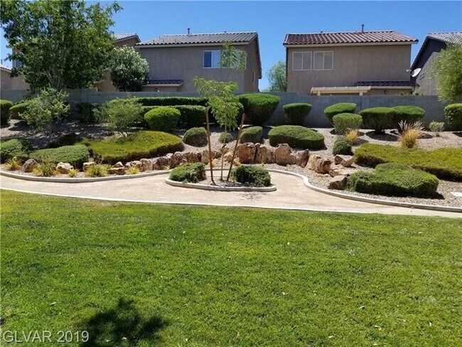 Building Photo - **$350 OFF 1ST MONTH RENT** Centennial Hil...