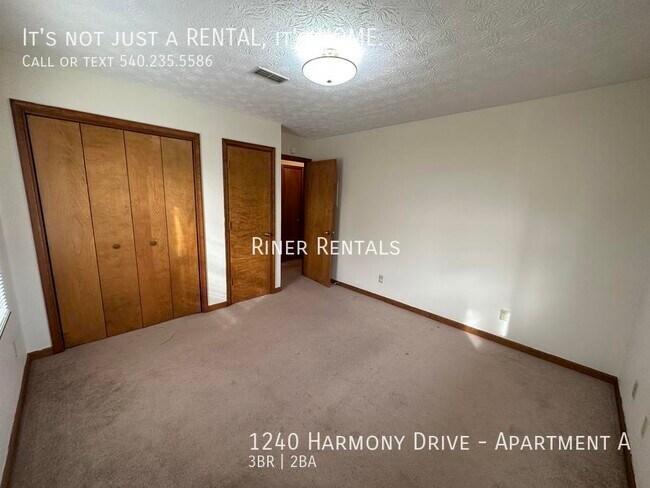 Building Photo - 1240 Harmony Dr