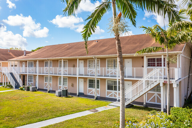 Building Photo - Wellington Manor Apartments