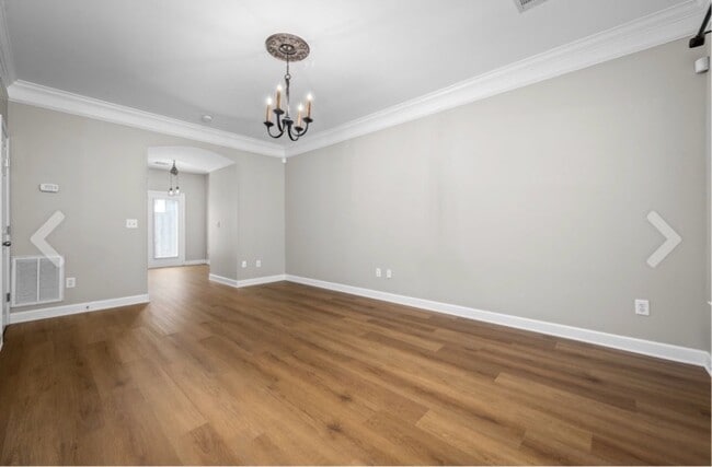 Building Photo - 105 4th Ave