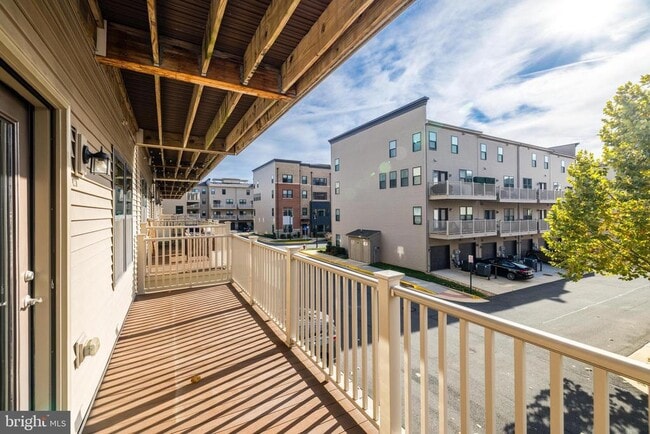 Building Photo - 44752 Tiverton Sq