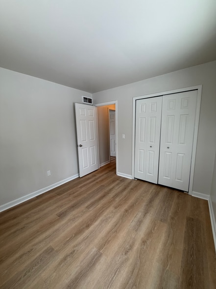 Bedroom 2 - 8060 Mountain Vw