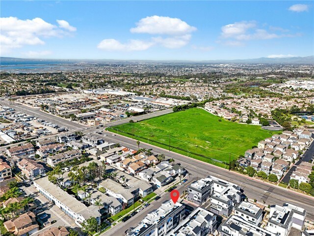 Building Photo - 19071 Main St