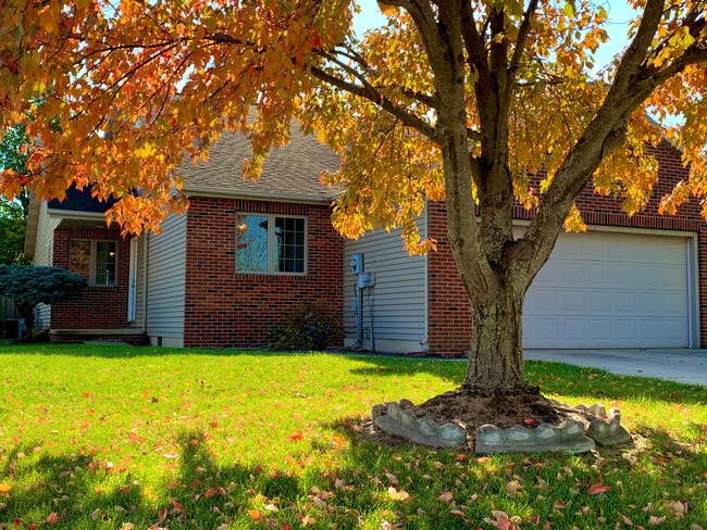 Building Photo - 3526 Teakwood Dr