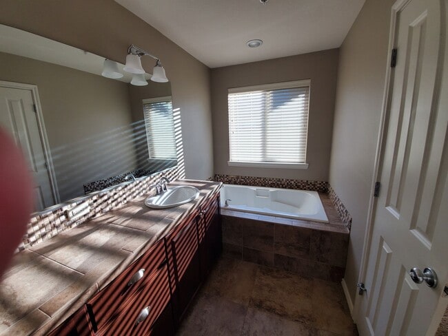 Building Photo - Arbor Parc Beauty