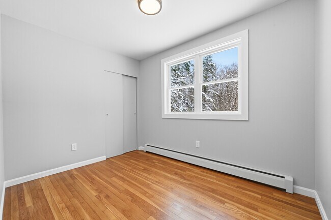 Building Photo - 11 Caribou Dr