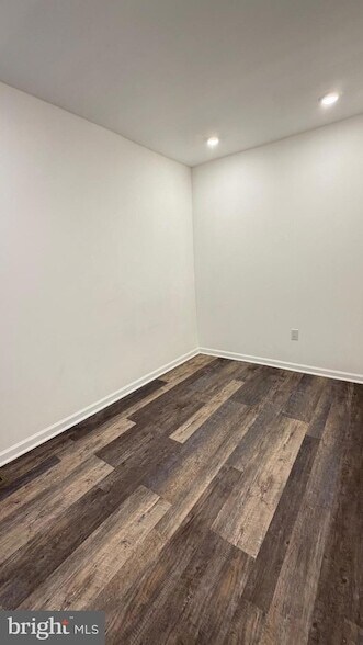 Building Photo - 2088 Pickwick St