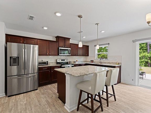 Building Photo - Build Equity While Leasing - Lease and Own...