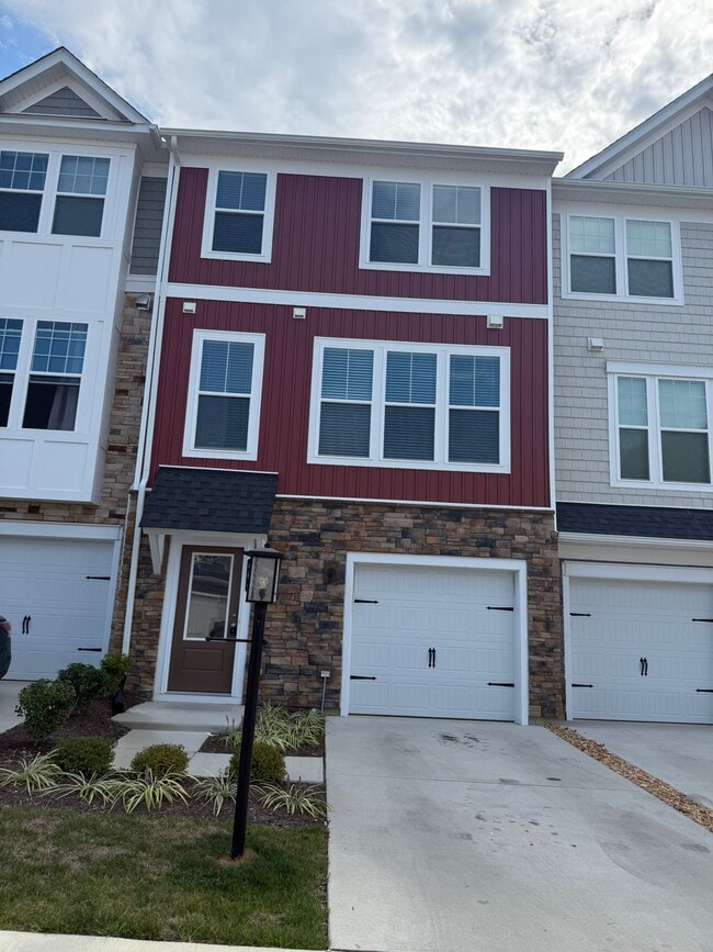 Building Photo - 464 Rivanna Hl Rd