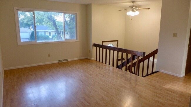 Building Photo - 1175 Lindale Dr