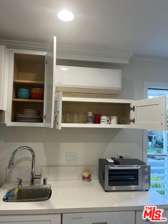 Building Photo - 15522 Sylvan St