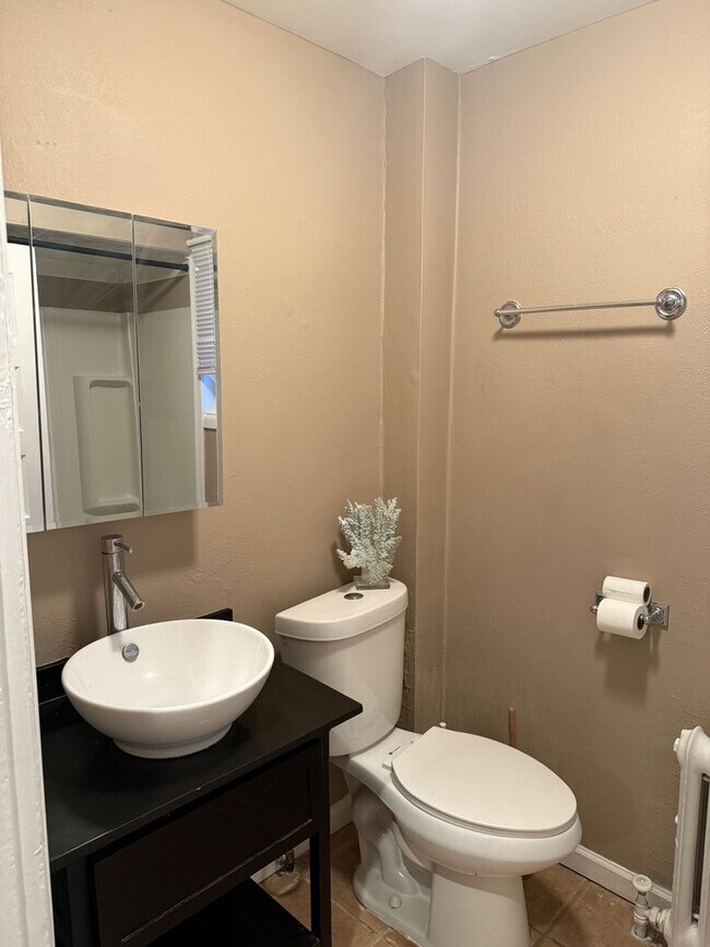 Building Photo - High_1368