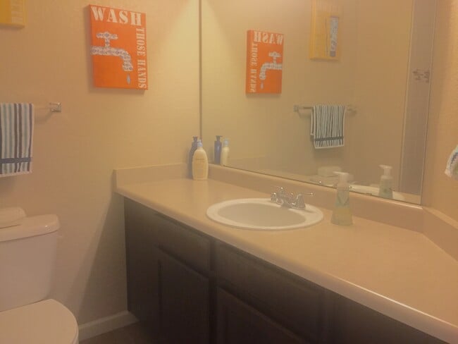 Building Photo - 1417 Lamborn Way