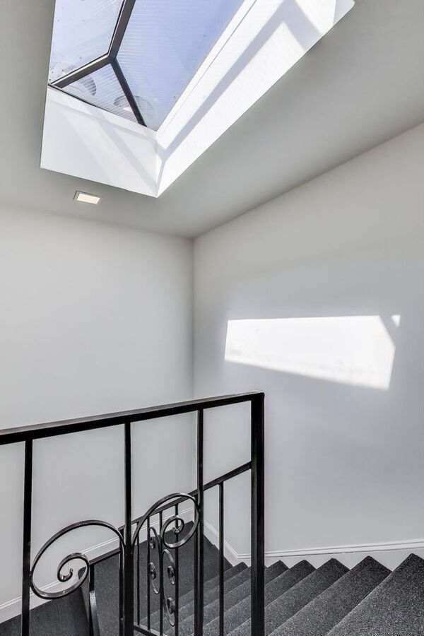 Building Photo - 2137 Lombard St